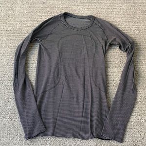 Lululemon swiftly tech long-sleeve shirt; limited-edition color; size 6